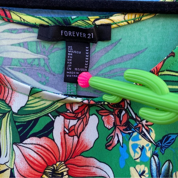 Tropical flower green sleeveless dress side slit size medium - Picture 8 of 12